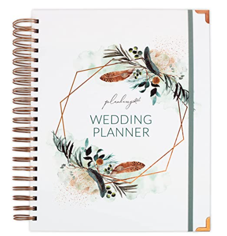How to customize your own wedding planner journal with your good ideas?